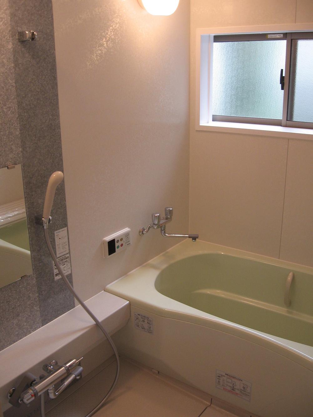 Bathroom. Indoor (June 2006) Shooting