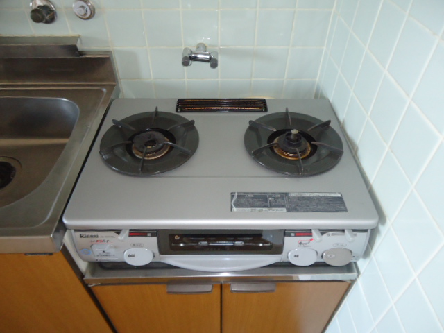 Kitchen. Two-burner stove