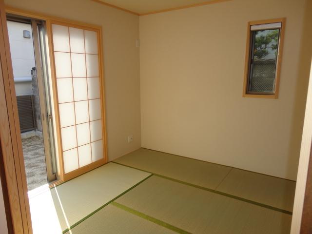 Other introspection. Japanese style room