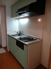 Kitchen. There are a lot of kitchen storage ☆