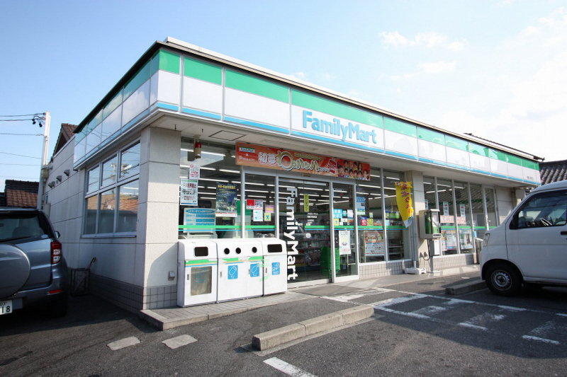 Convenience store. 120m to FamilyMart Meito Makinohara store (convenience store)