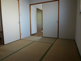 Living and room. Japanese-style room 6 quires