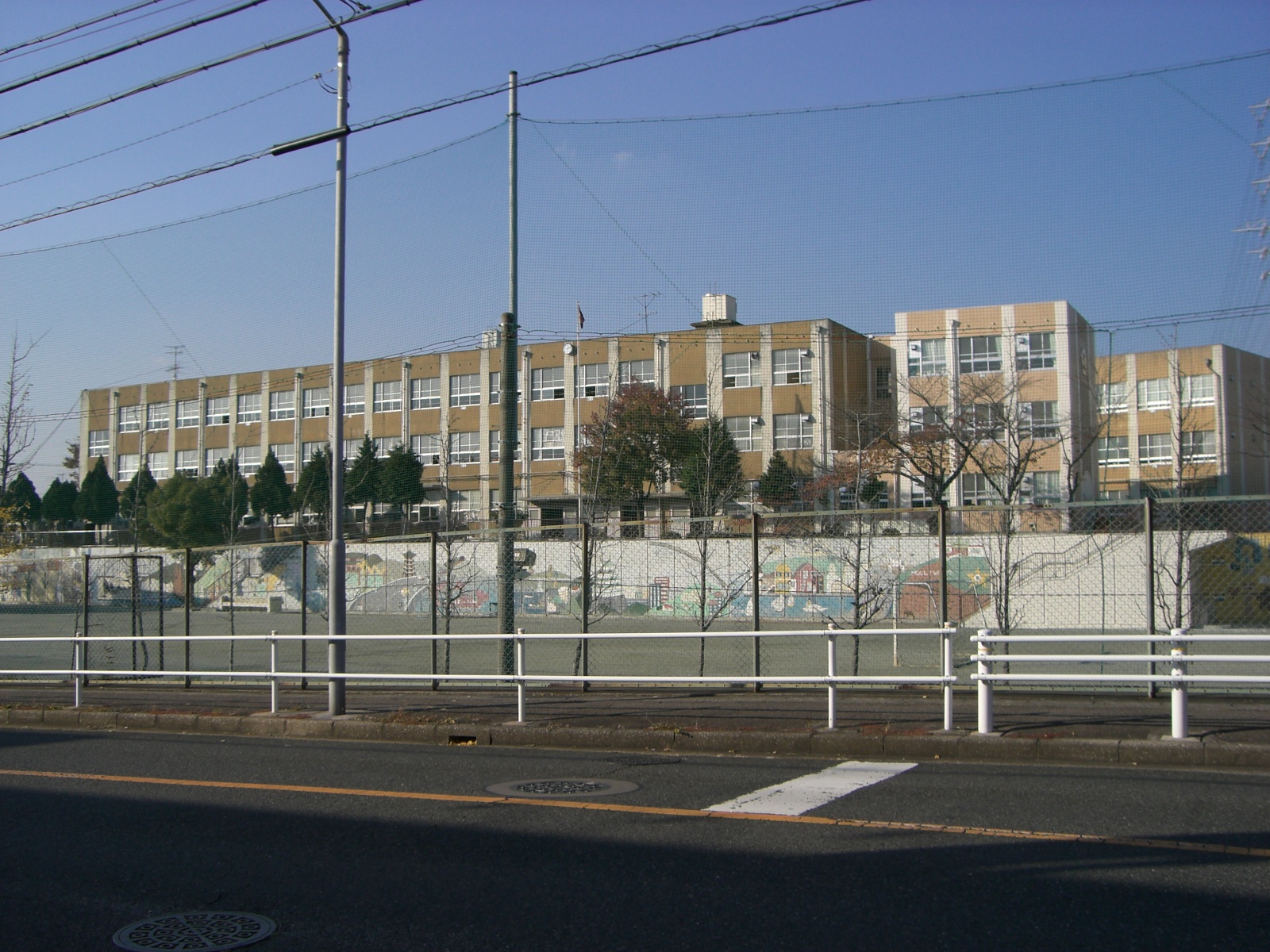 Primary school. Kibune to elementary school (elementary school) 543m