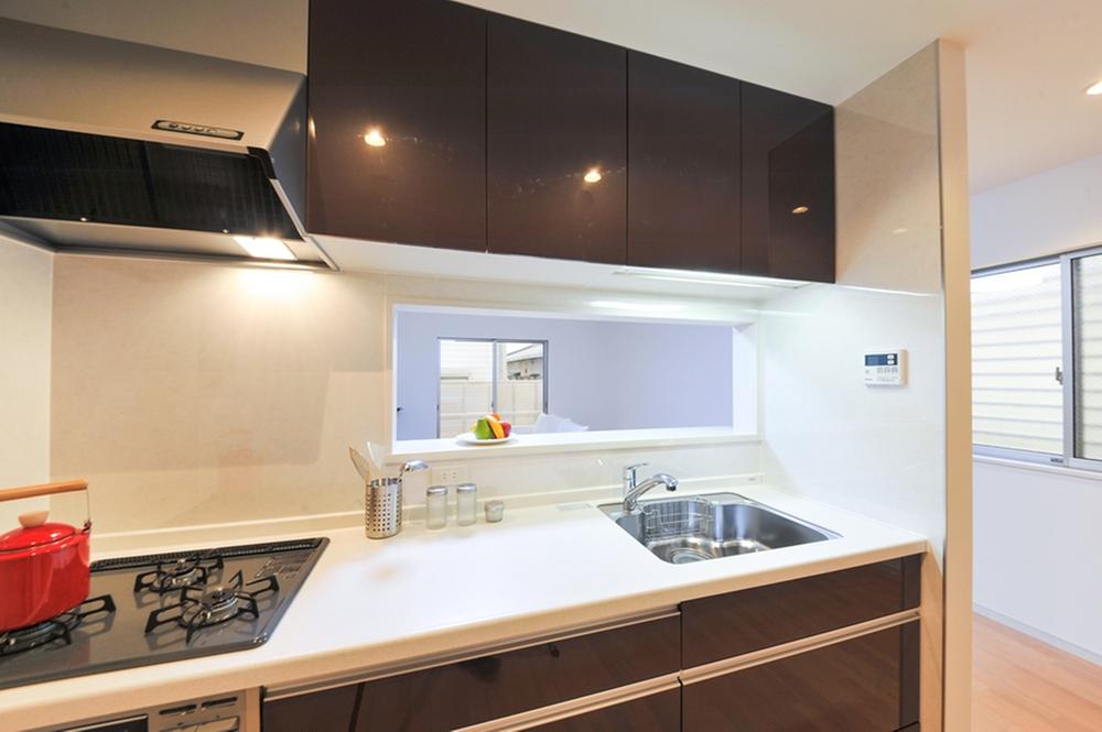 Kitchen. Popular face-to-face kitchen