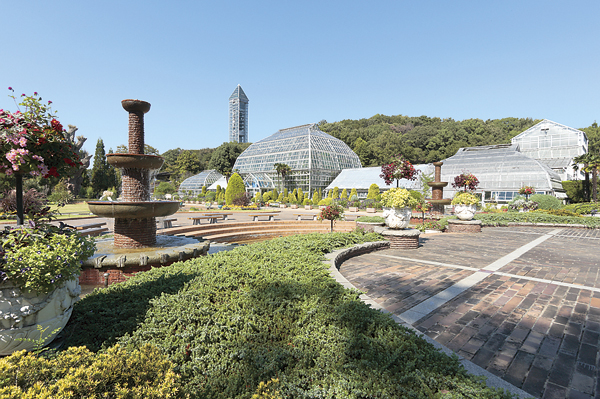 Surrounding environment. Higashiyama Botanical Gardens (and 25 minutes ・ About 1990m)