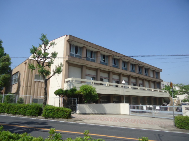 Primary school. Nishiyama 240m up to elementary school (elementary school)