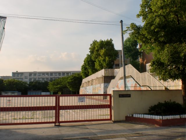 Primary school. 379m to Nagoya Municipal Ithaca elementary school (elementary school)