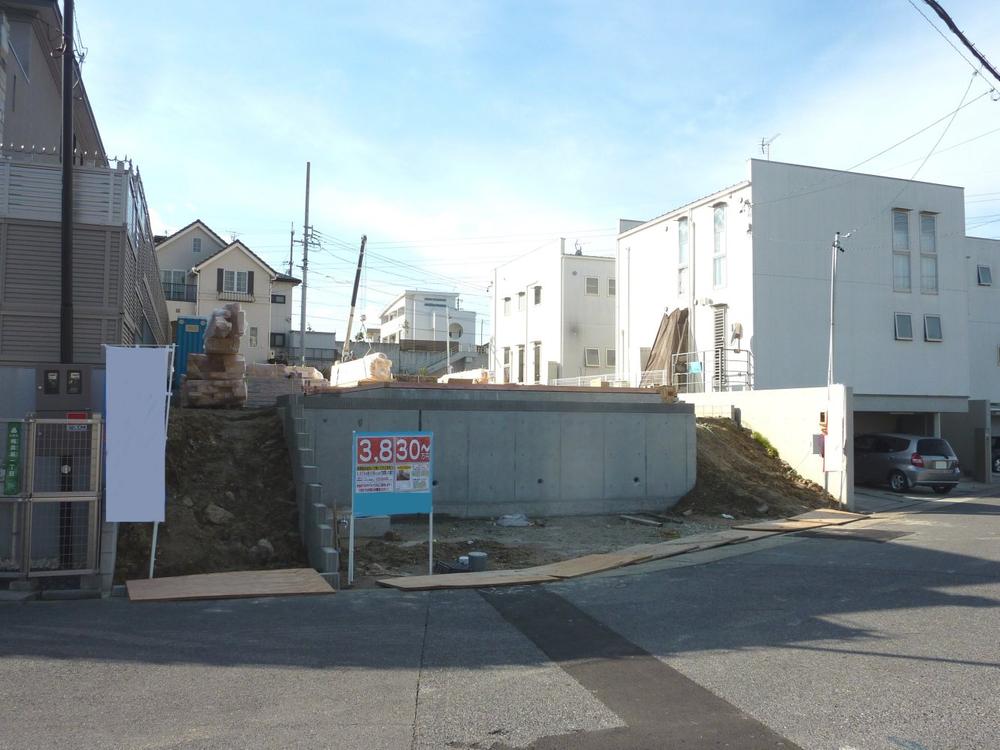 Local photos, including front road. Building 2 (December 2013) Shooting