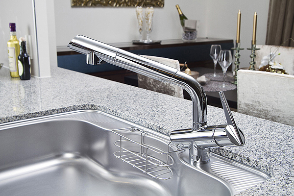Kitchen.  [Water purifier integrated faucet] Water purifier integrated faucets that are switched the raw water and clean water at the touch of a button. Order can be drawn hose with a shower function, It is also useful, such as the sink washing (same specifications)