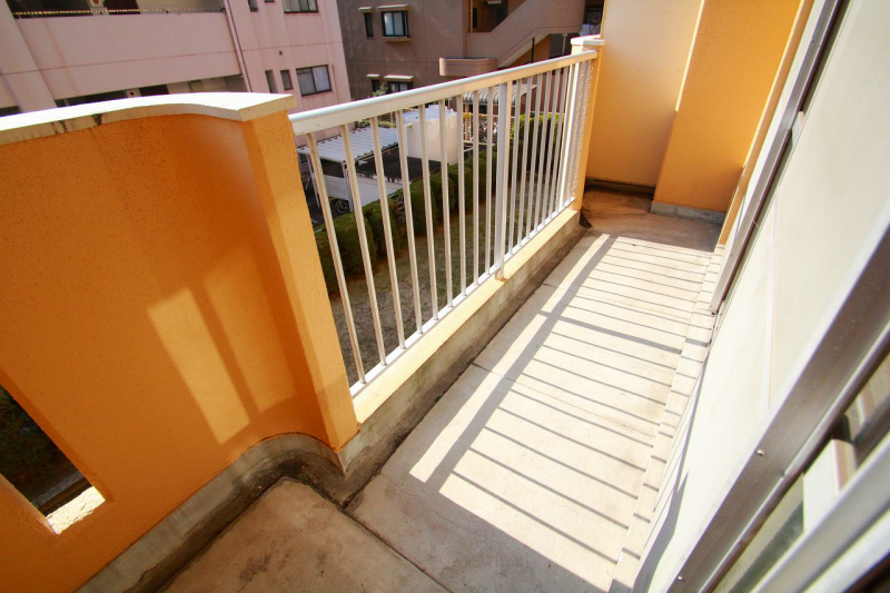 Balcony. It is a veranda. 