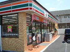 Convenience store. Seven-Eleven Nagoya Yashiroguchi 1-chome to (convenience store) 101m