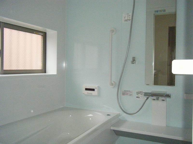 Bathroom. Indoor (12 May 2013) Shooting Building B