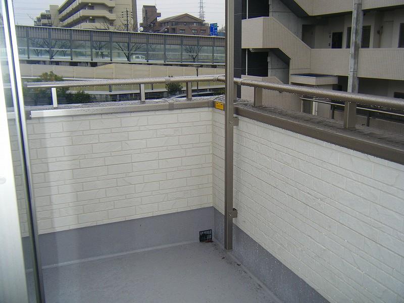 Balcony. Local (12 May 2013) Shooting Building B