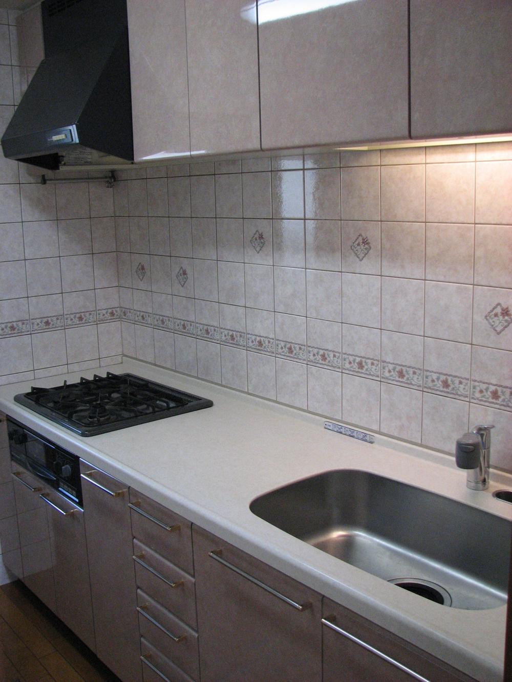 Kitchen. Indoor (April 2013) Shooting