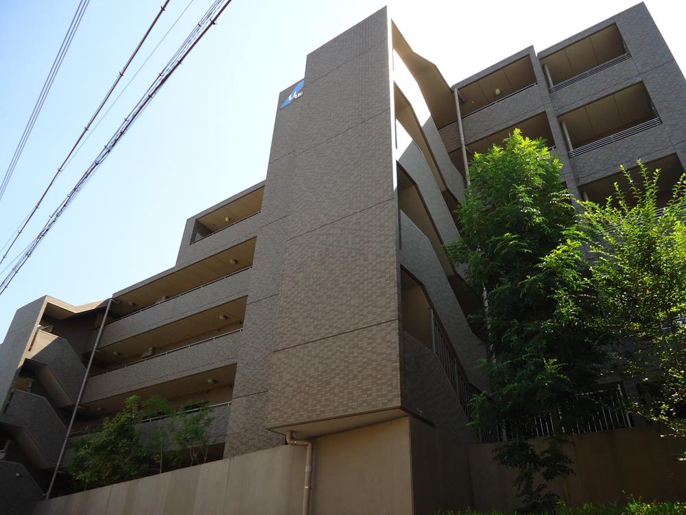 Local appearance photo. Local (10 May 2013) Shooting