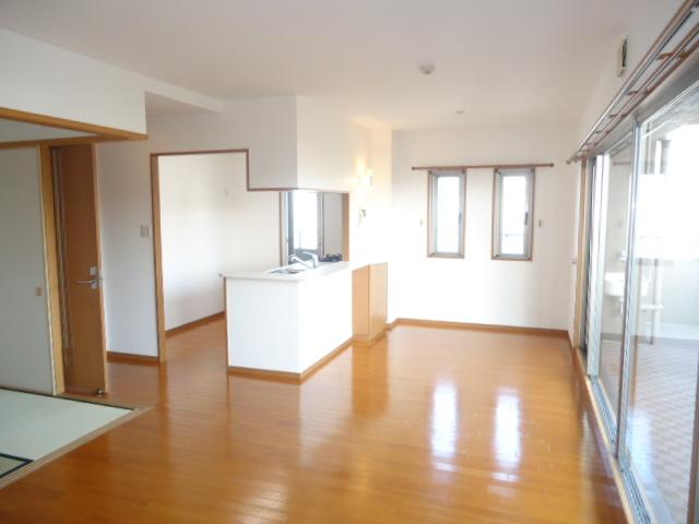 Living. Indoor (11 May 2013) Shooting