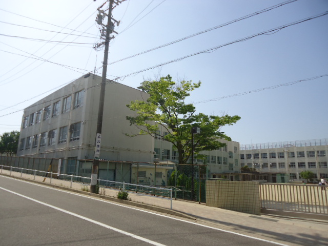 Primary school. Meito up to elementary school (elementary school) 620m
