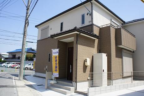 Local appearance photo. 1 Building appearance ・ Local (April 2013) Shooting
