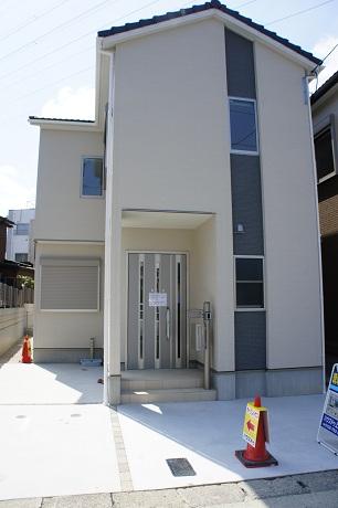 Local appearance photo. Building 2 appearance ・ Local (April 2013) Shooting