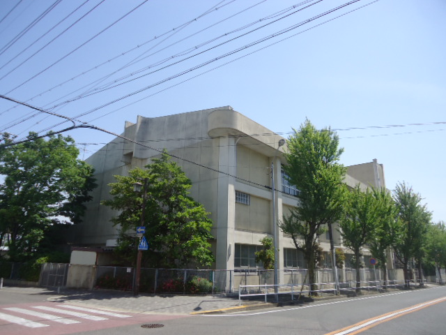 Primary school. Kitaichisha up to elementary school (elementary school) 1100m