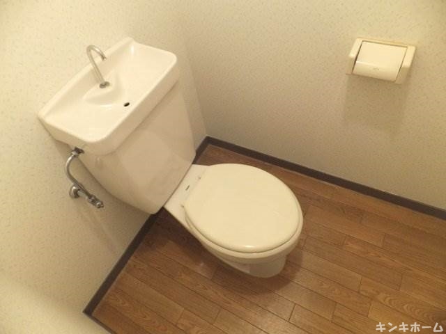 Toilet