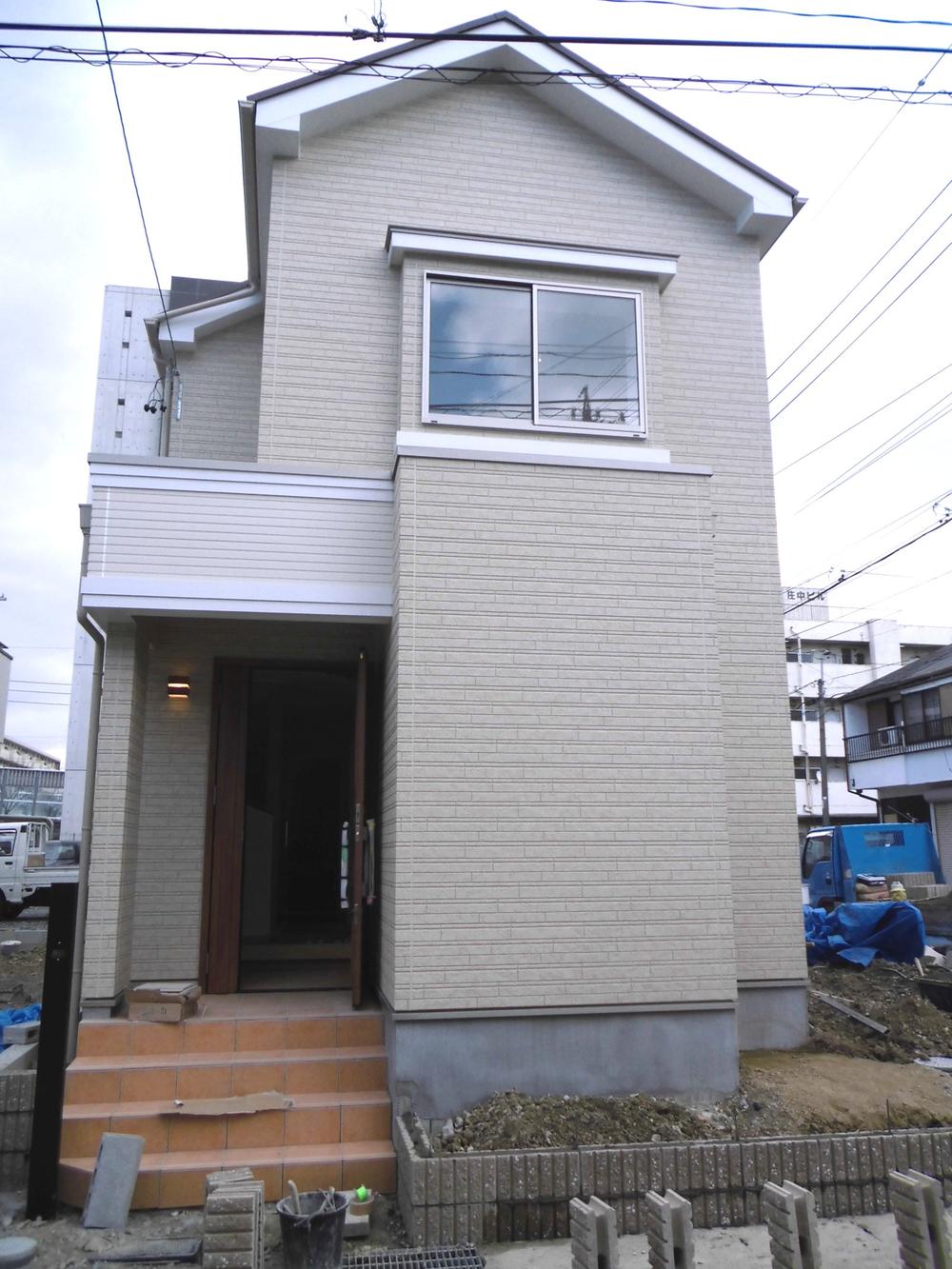 Local appearance photo. E Building (December 2013) Shooting