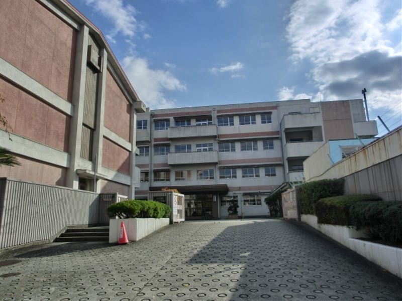 Primary school. 246m to Nagoya Municipal Maeyama elementary school (elementary school)