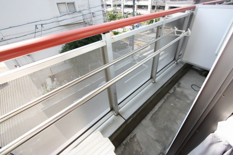 Balcony. It is a veranda.