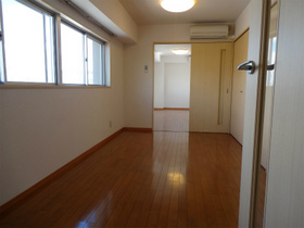 Living and room. DK6 Pledge