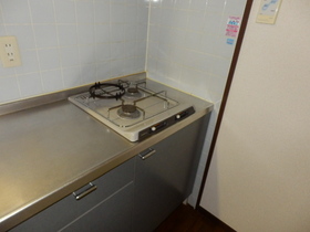 Kitchen. 2-burner stove in the kitchen