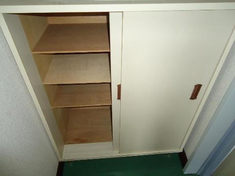 Other room space. Cupboard