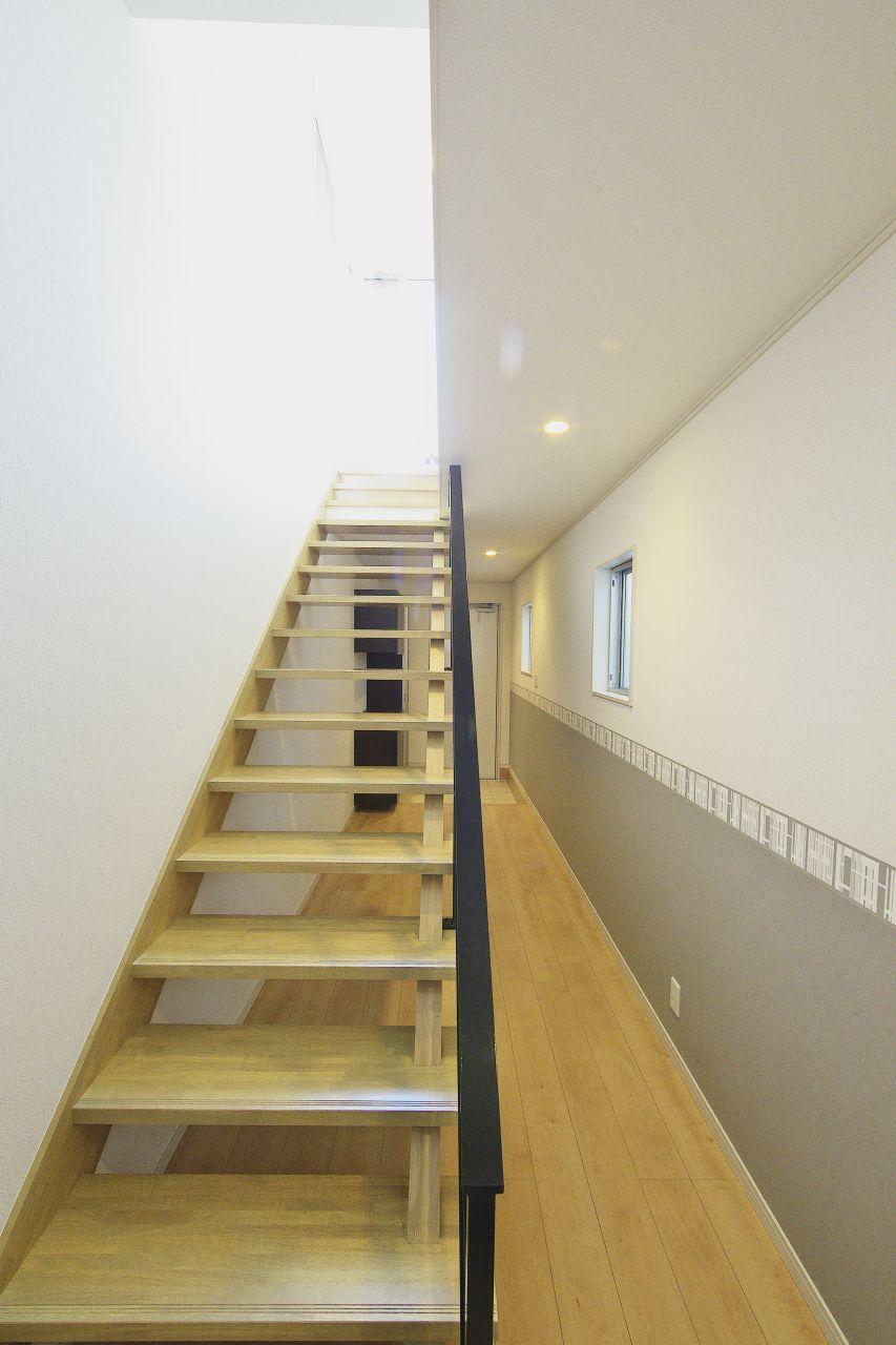 Other. Entrance with an emphasis on design and functionality