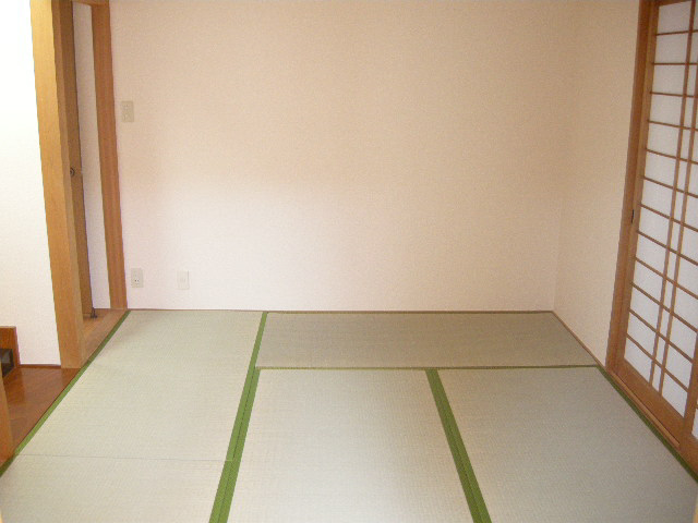 Living and room. Rooms settle down Japanese-style room. 