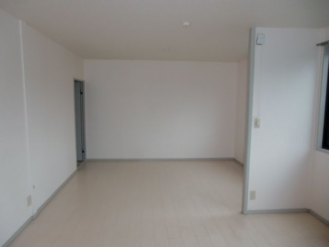 Living and room. Has become a white floor is bright and spacious space