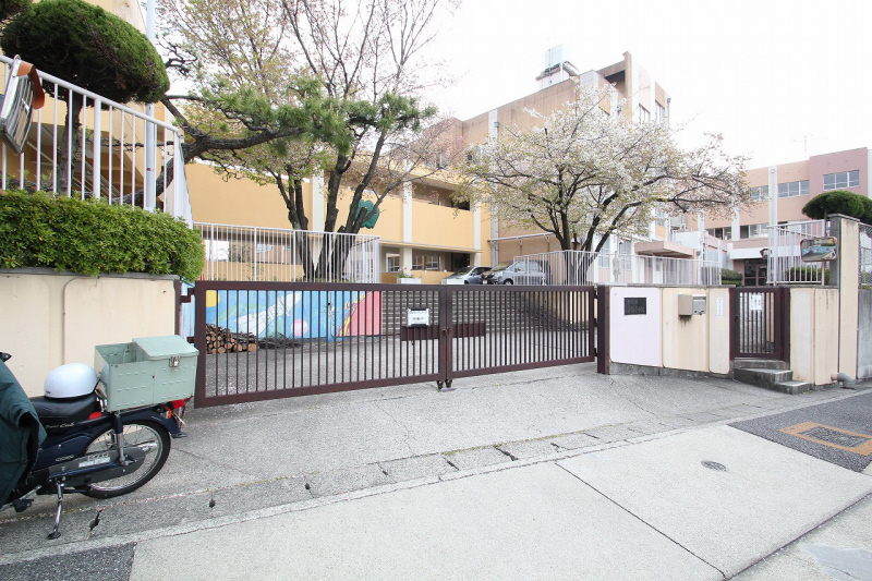 Primary school. Kibune to elementary school (elementary school) 530m