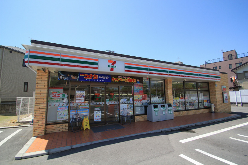 Convenience store. Seven-Eleven Nagoya Takabari 3-chome up (convenience store) 130m