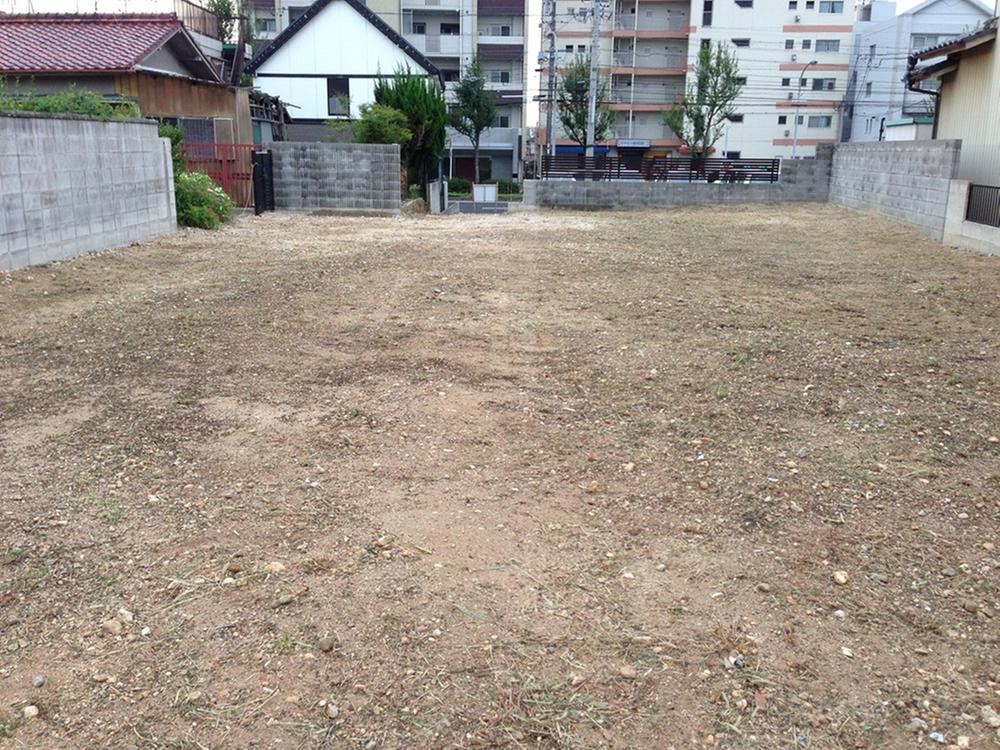 Local land photo. Site of the room! 100 square meters! !