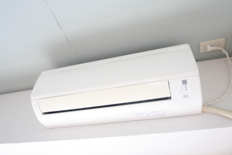 Other Equipment. Air conditioning (2)