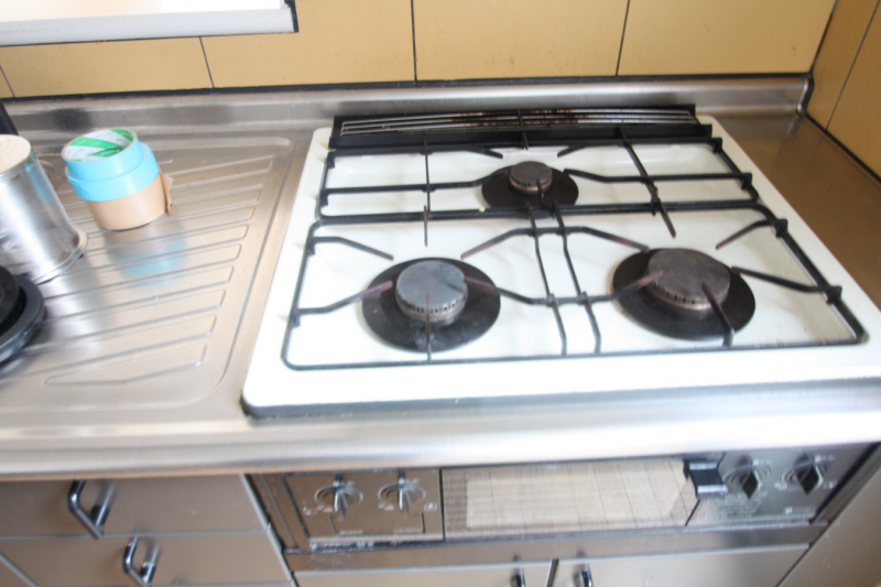 Other Equipment. 3-burner stove and with grill