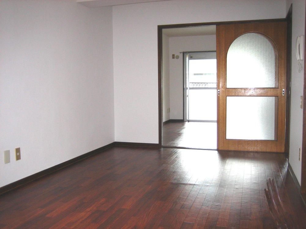 Nagoya, Aichi Prefecture Meito-ku Yashirogaoka 4