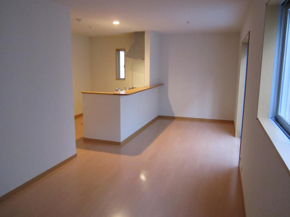 Living. 4 Building