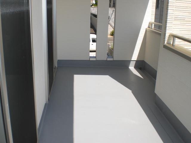Balcony. local