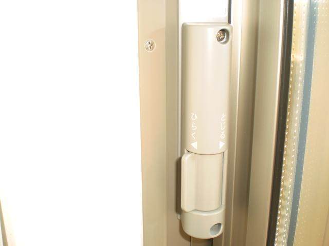 Other. Electric shutter