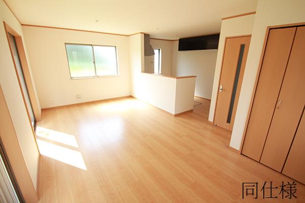Same specifications photos (living). Same specifications