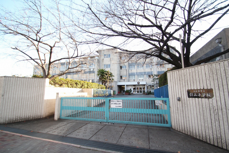 Primary school. Hikiyama up to elementary school (elementary school) 320m