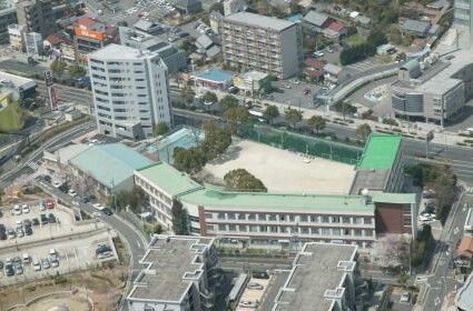 Primary school. Hoshigaoka up to elementary school (elementary school) 899m