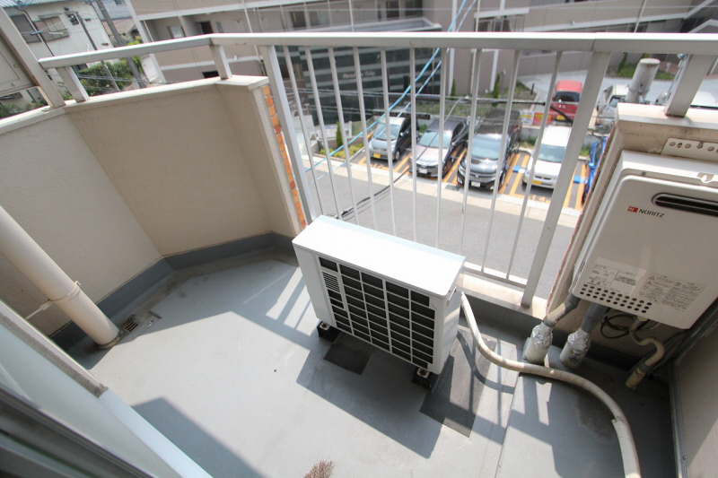 Balcony. Well-ventilated good veranda.