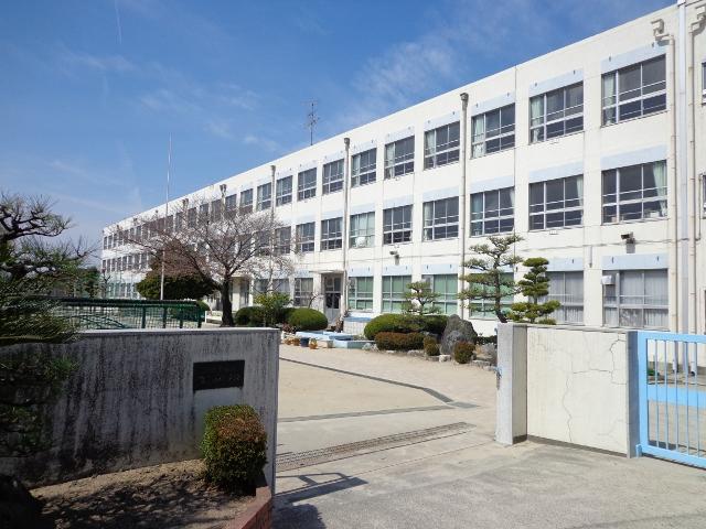Primary school. Inokoishi until elementary school 586m