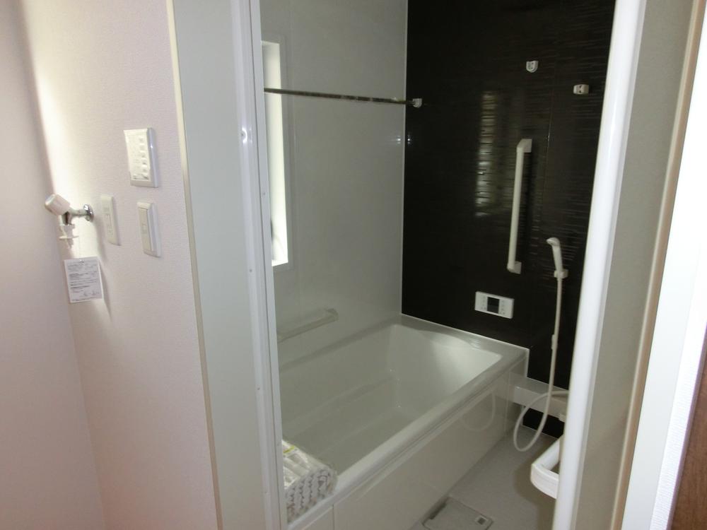 Same specifications photo (bathroom). There is the case that the same specifications differ from actual. 