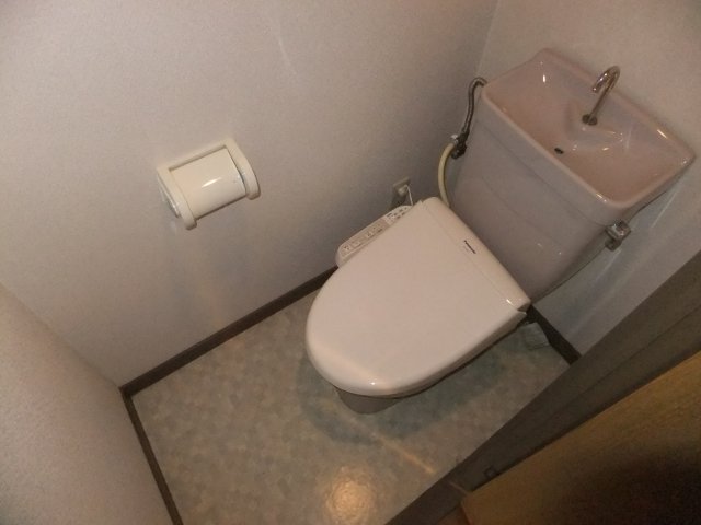 Toilet